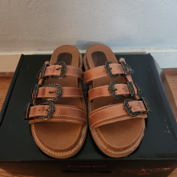 Freebird by Steven Franki Sandals US 7 Cognac BNWB - Picture 2 of 6